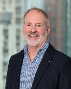 professional headshot of Daniel Robinson