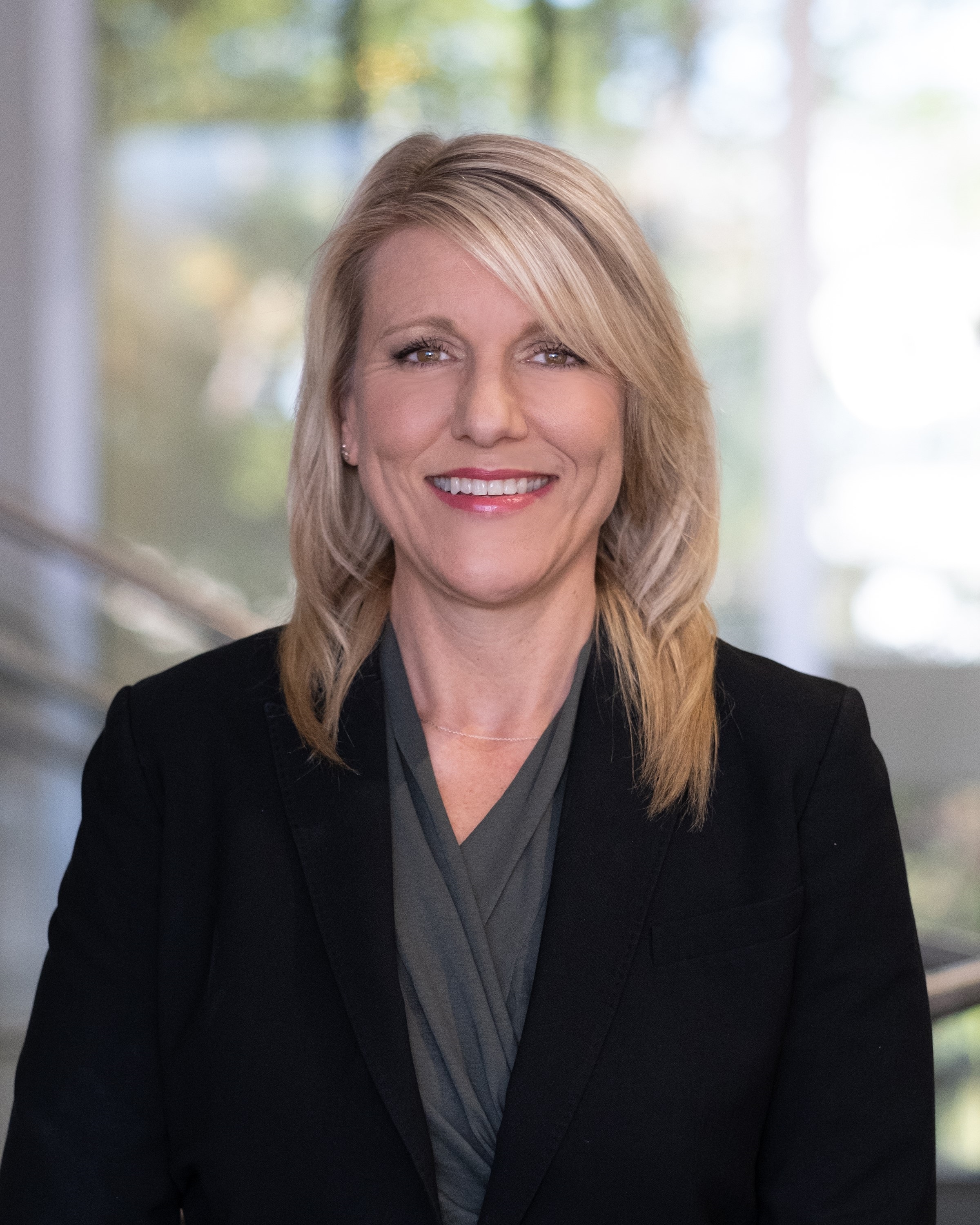 Professional headshot of Jennifer Russell.